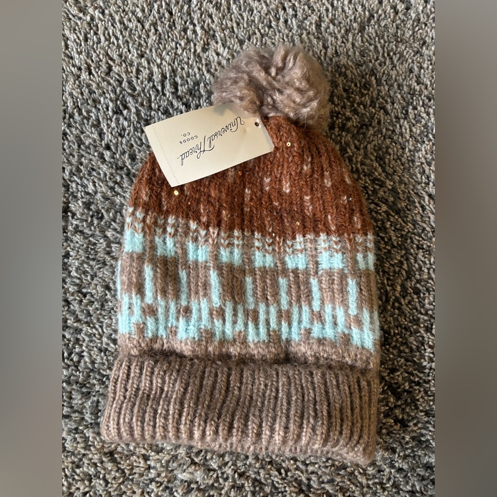 NWT Women's winter hat